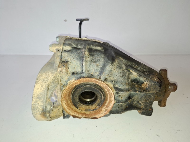 Recambio de diferencial trasero para mercedes-benz vito basic-kombi (639) 646982 referencia OEM IAM A6393501214  