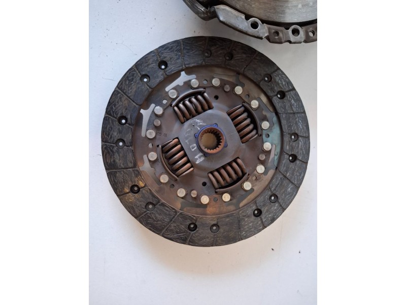 Recambio de kit embrague para renault master ii fase 2 furgón g9u650 referencia OEM IAM   