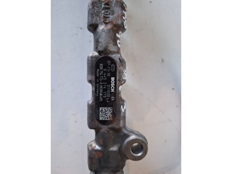 Recambio de rampa inyectora para renault master ii fase 2 furgón g9u650 referencia OEM IAM 0445214175  