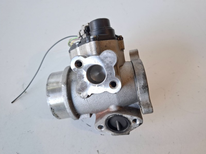 Recambio de valvula egr para renault master ii fase 2 furgón g9u650 referencia OEM IAM A2C53094175  