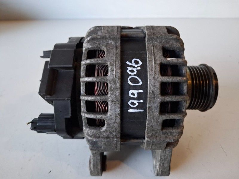 Recambio de alternador para nissan qashqai (j11e) k9k636 referencia OEM IAM 231004EA0A  