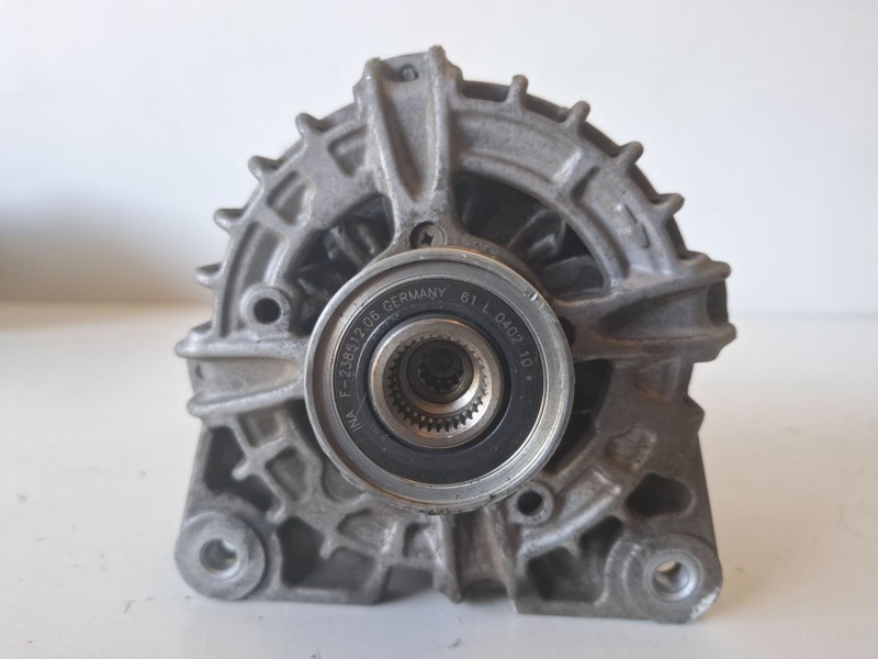 Recambio de alternador para nissan pulsar (c13m) hra2 referencia OEM IAM 231004BE0BE  