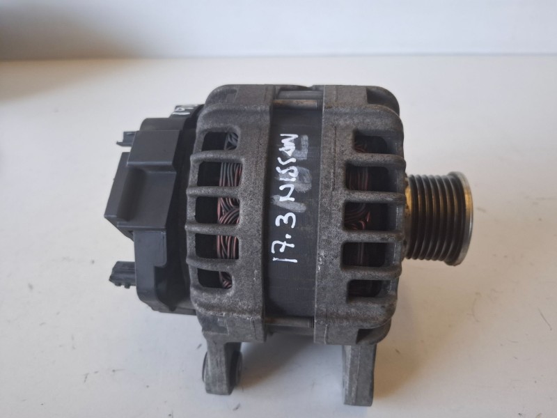 Recambio de alternador para nissan pulsar (c13m) hra2 referencia OEM IAM 231004BE0BE  