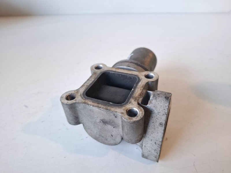 Recambio de valvula egr para kia sorento (bl) d4cb referencia OEM IAM 284104A410  