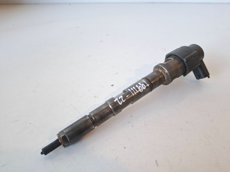Recambio de inyector para kia sorento (bl) d4cb referencia OEM IAM 0445110275  