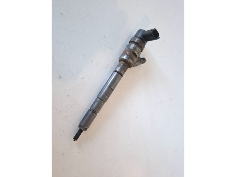 Recambio de inyector para kia sorento (bl) d4cb referencia OEM IAM 0445110275  