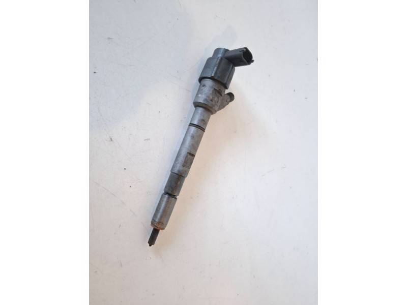 Recambio de inyector para kia sorento (bl) d4cb referencia OEM IAM 0445110275  