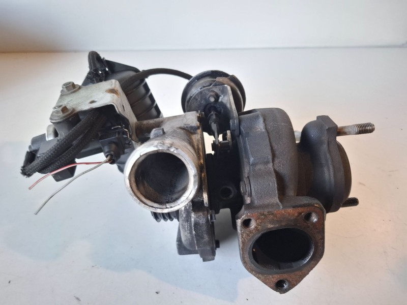 Recambio de turbocompresor para bmw serie 3 berlina (e46) 306d1 referencia OEM IAM 2248834E  