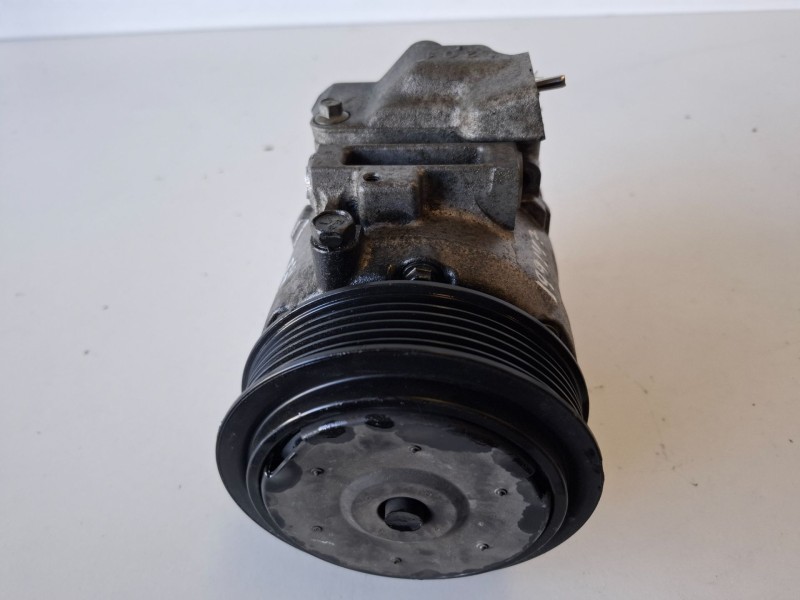 Recambio de compresor aire acondicionado para volkswagen polo iv (9n3) bnv referencia OEM IAM 6Q0820808D  