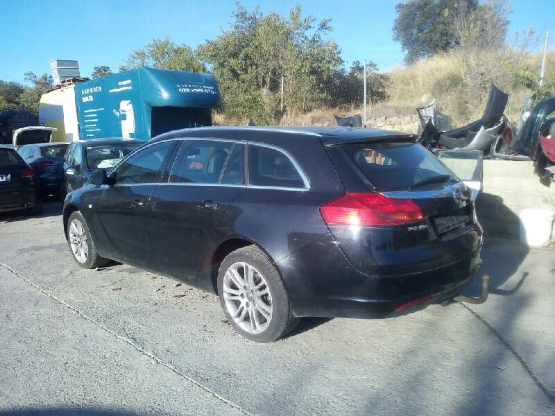 opel insignia berlina del año 2009