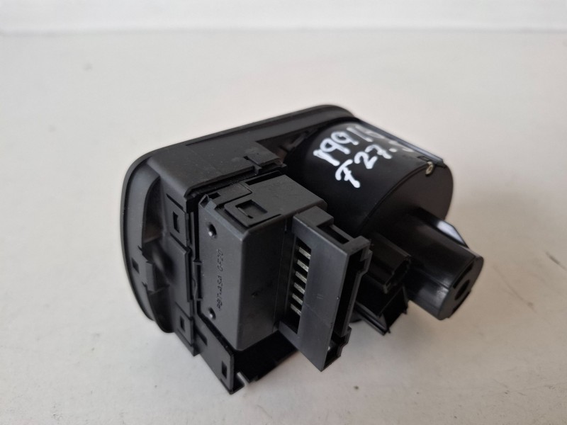Recambio de mando luces para audi a3 (8p1) cayc referencia OEM IAM 8P1941531EB  