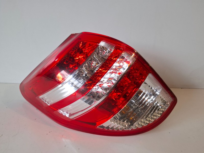 Recambio de piloto trasero izquierdo para toyota rav4 (a3) 2ad referencia OEM IAM   