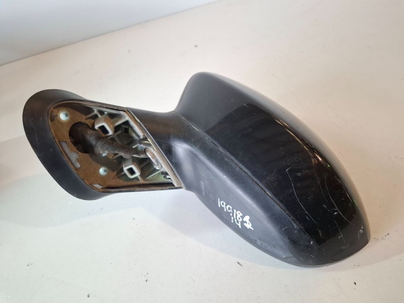 Recambio de retrovisor izquierdo para fiat grande punto (199) 199a3000 referencia OEM IAM 011023  