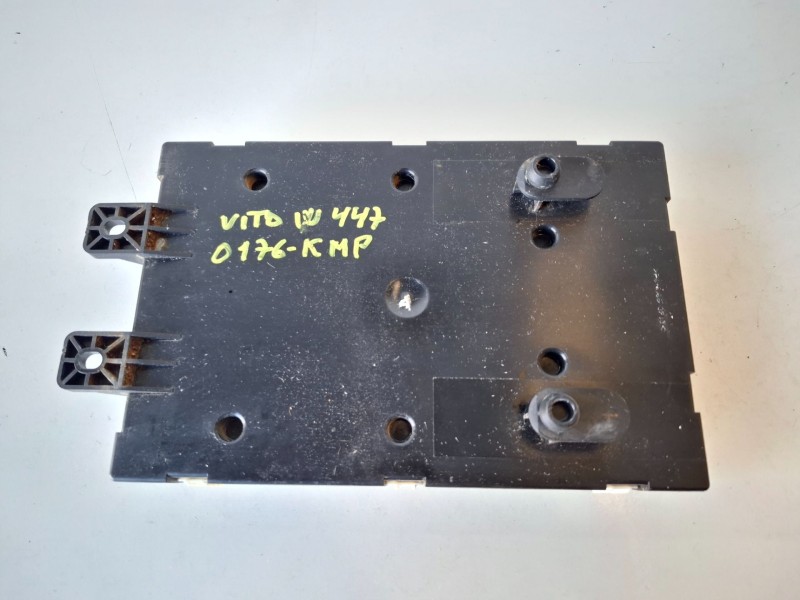Recambio de caja reles / fusibles para mercedes-benz vito tourer (447) 651 referencia OEM IAM A4479009509  