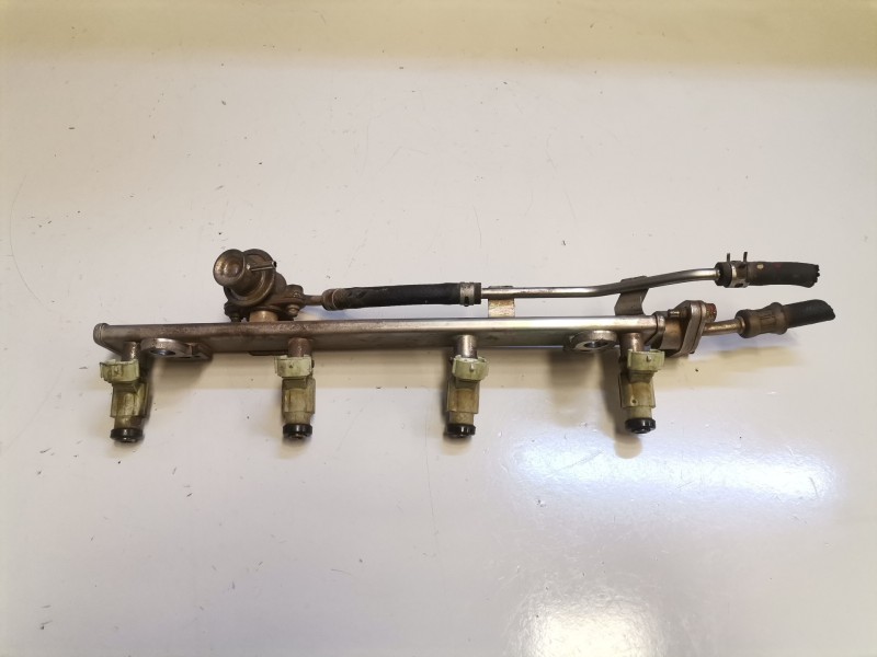 Recambio de rampa inyectora para mitsubishi outlander (cu0w) 4g63 referencia OEM IAM   