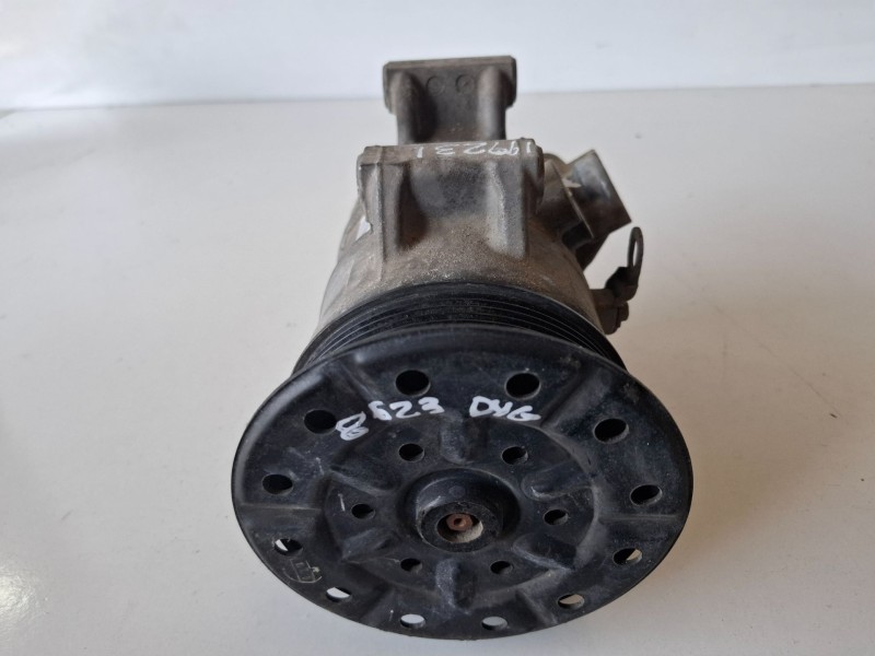 Recambio de compresor aire acondicionado para toyota rav4 (a3) 2ad referencia OEM IAM 4472601258  