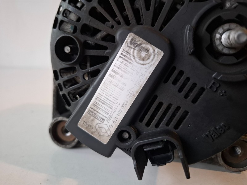Recambio de alternador para opel vivaro furgón/combi m9r630 referencia OEM IAM 8200404459G  