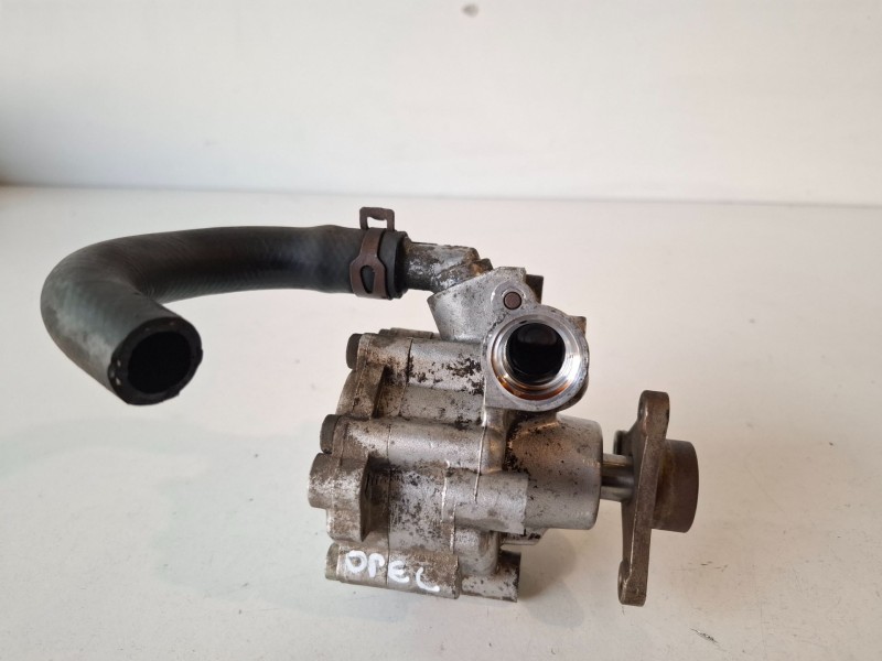 Recambio de bomba direccion para opel vivaro furgón/combi m9r630 referencia OEM IAM 7613955577  