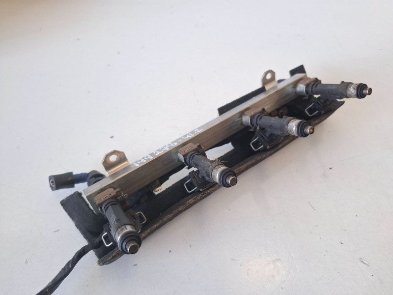 Recambio de rampa inyectora para opel astra h caravan z14xep referencia OEM IAM 0280151208  