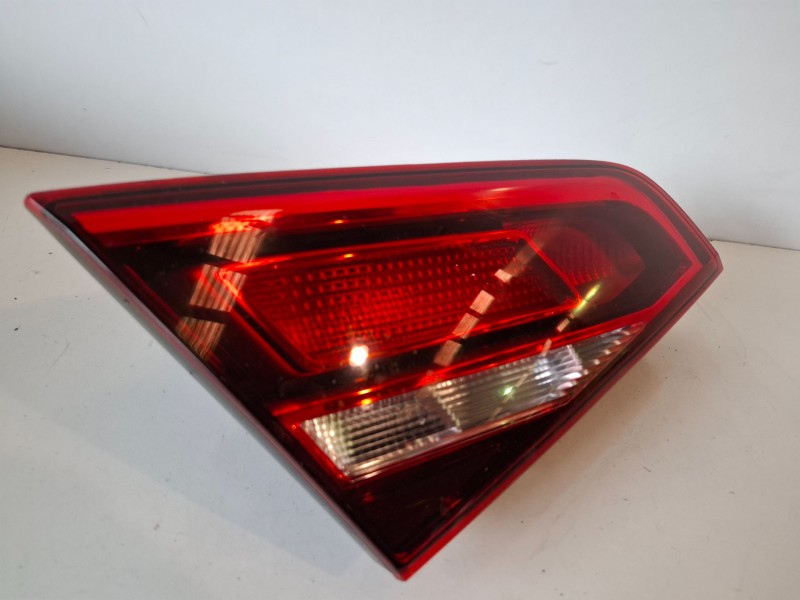 Recambio de piloto trasero izquierdo para audi a3 sportback (8vf) cxx referencia OEM IAM 2TZ01283901  