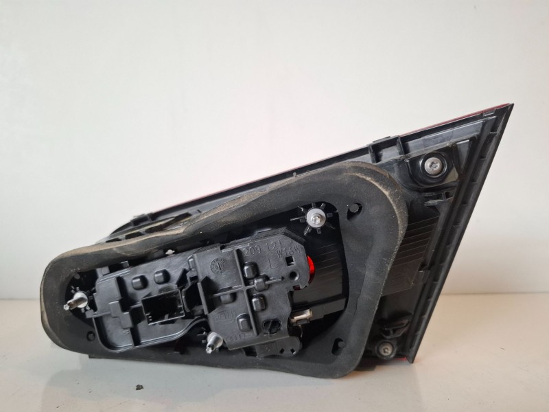 Recambio de piloto trasero izquierdo para audi a3 sportback (8vf) cxx referencia OEM IAM 2TZ01283901  
