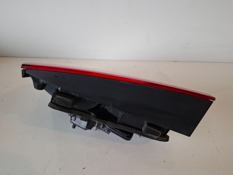 Recambio de piloto trasero izquierdo para audi a3 sportback (8vf) cxx referencia OEM IAM 2TZ01283901  