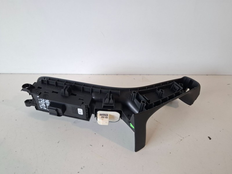 Recambio de mando elevalunas delantero izquierdo para audi a3 sportback (8vf) cxx referencia OEM IAM 8V0959851  