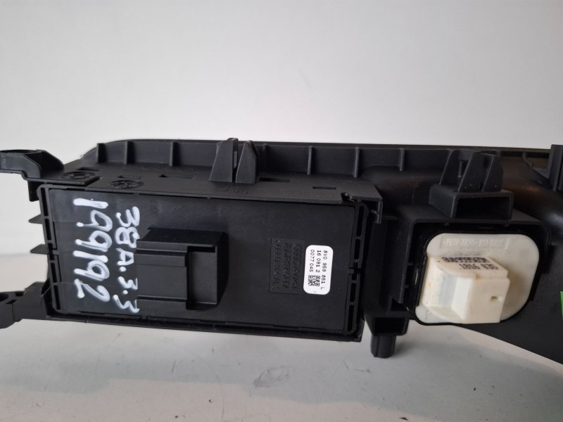 Recambio de mando elevalunas delantero izquierdo para audi a3 sportback (8vf) cxx referencia OEM IAM 8V0959851  