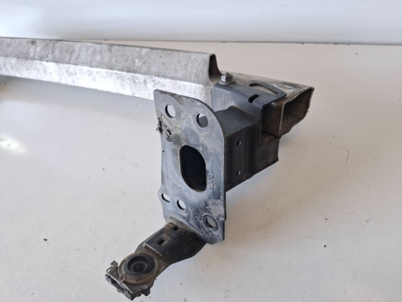 Recambio de refuerzo paragolpes delantero para audi q7 (4l) bug referencia OEM IAM   