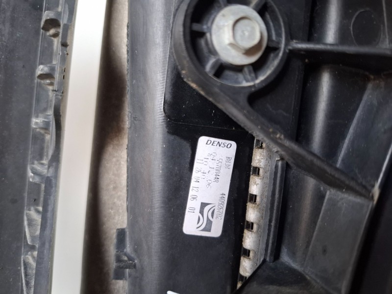 Recambio de radiador agua para fiat grande punto (199) 199a3000 referencia OEM IAM 55700448  