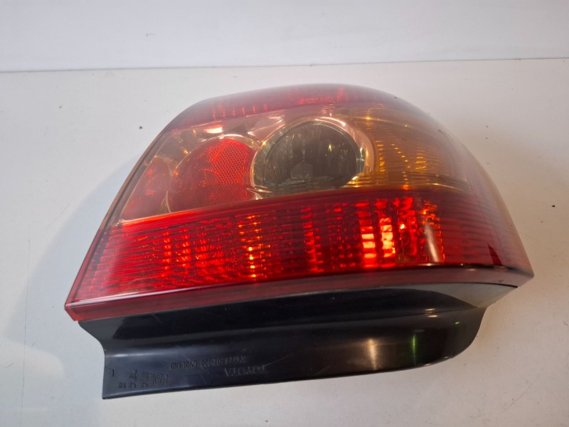Recambio de piloto trasero derecho para toyota corolla (e12) 1cdftv referencia OEM IAM   