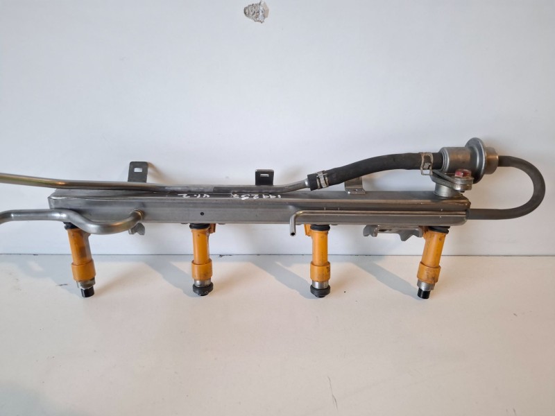 Recambio de rampa inyectora para suzuki jimny (sn/fj) m13a referencia OEM IAM   