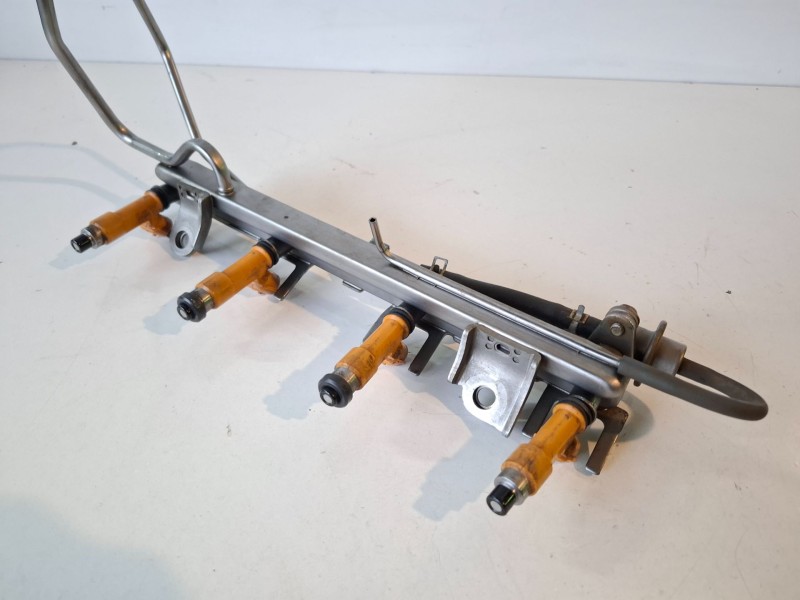 Recambio de rampa inyectora para suzuki jimny (sn/fj) m13a referencia OEM IAM   