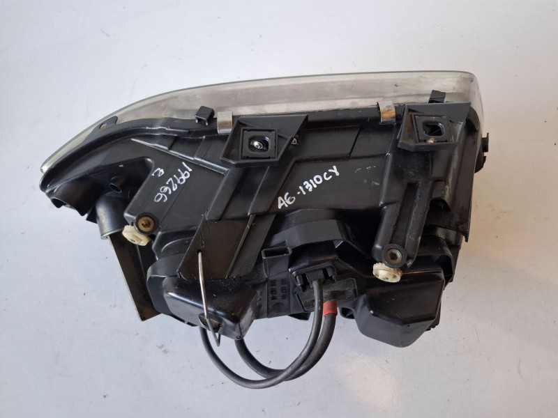 Recambio de faro izquierdo para audi a6 berlina (4b2) ajk referencia OEM IAM   