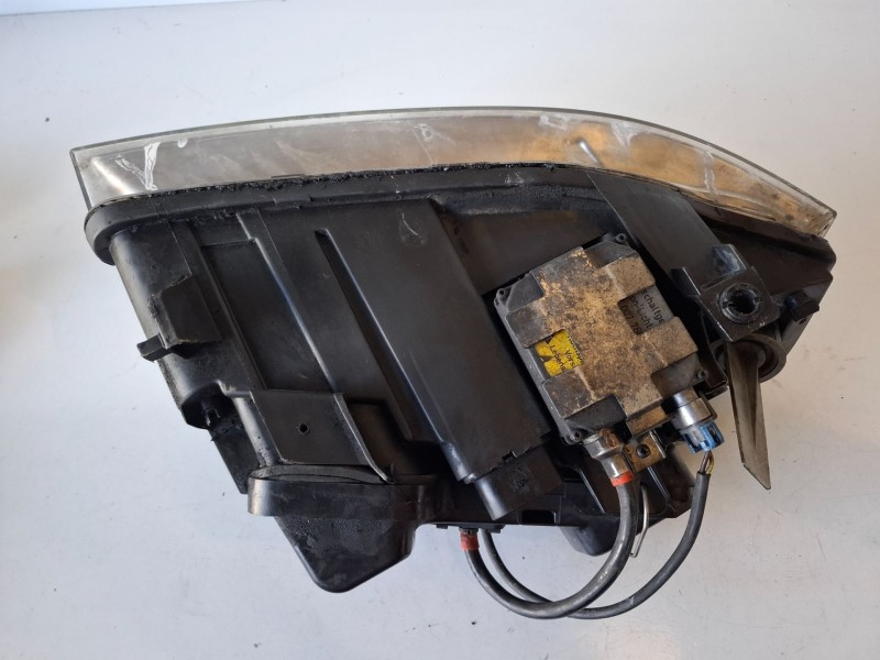 Recambio de faro izquierdo para audi a6 berlina (4b2) ajk referencia OEM IAM   