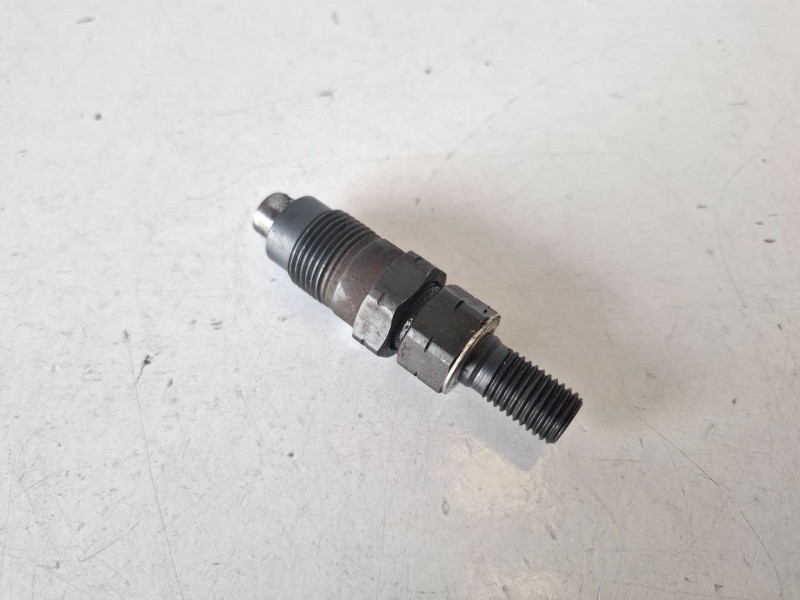 Recambio de inyector para mitsubishi montero (v60/v70) 4d56 referencia OEM IAM   