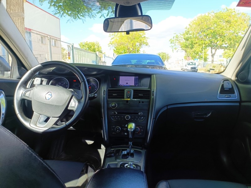 renault latitude del año 2012