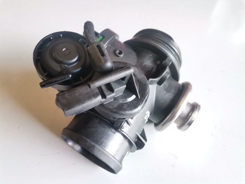 Recambio de caja mariposa para peugeot 206 wjz referencia OEM IAM 9638111280  