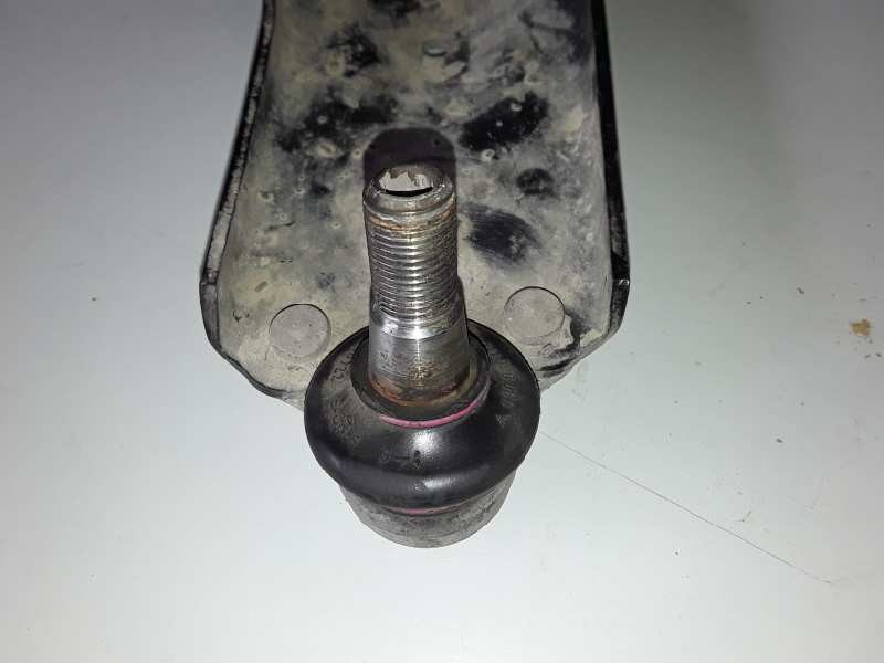 Recambio de brazo suspension inferior delantero derecho para renault laguna ii (bg0) m9r740 referencia OEM IAM   