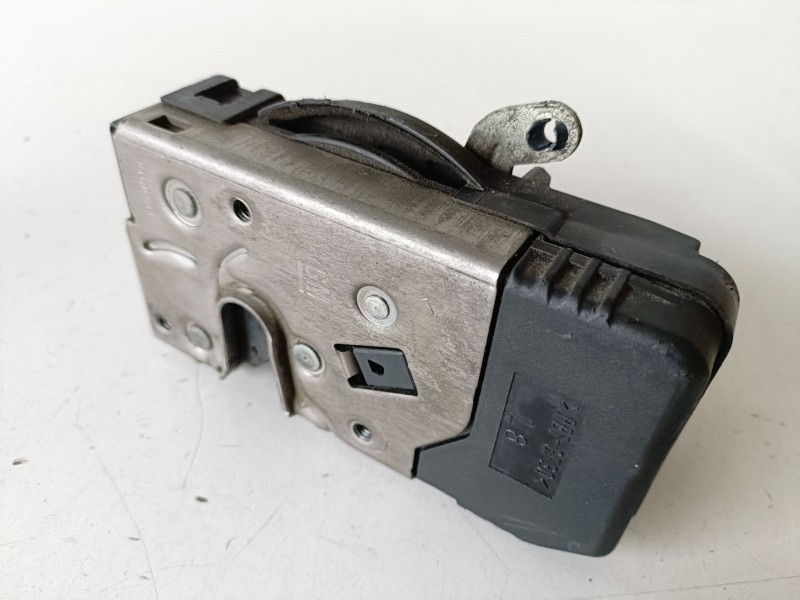 Recambio de cerradura puerta delantera izquierda para nissan primastar (x83) f9q760 referencia OEM IAM 8200282303  