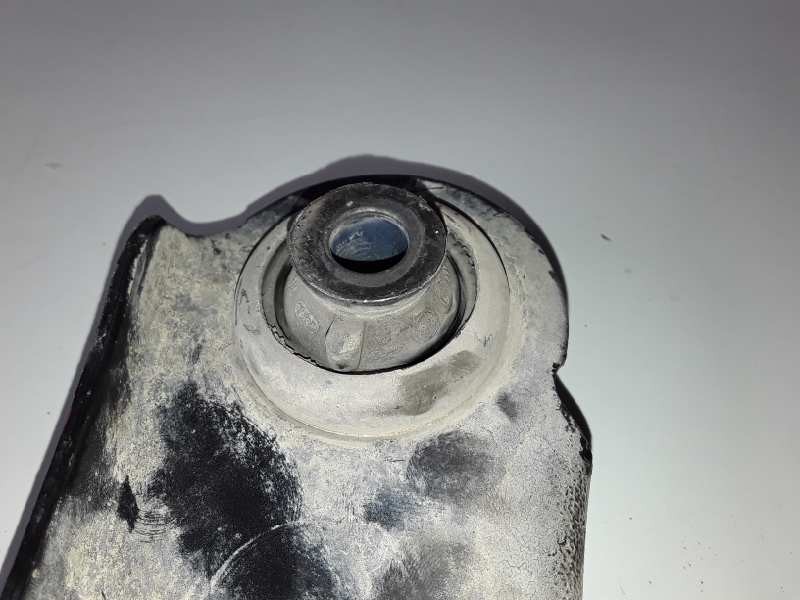 Recambio de brazo suspension inferior delantero derecho para renault laguna ii (bg0) m9r740 referencia OEM IAM   