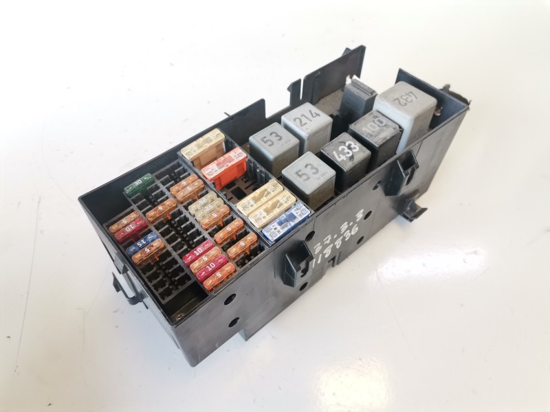 Recambio de caja reles / fusibles para volkswagen phaeton (3d2/3d8) bmk referencia OEM IAM 3D0937499B  