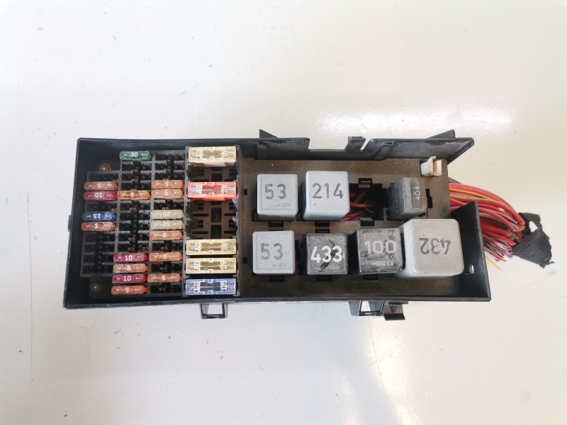 Recambio de caja reles / fusibles para volkswagen phaeton (3d2/3d8) bmk referencia OEM IAM 3D0937499B  