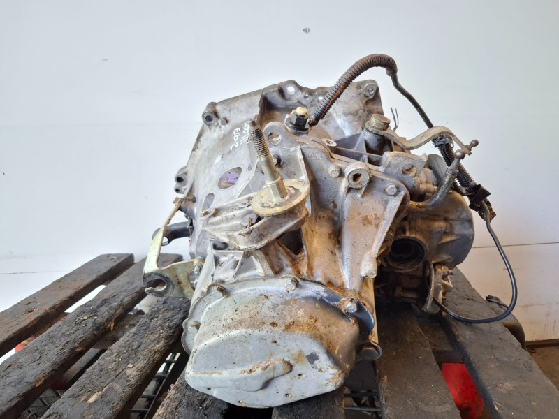 Recambio de caja cambios para citroen berlingo 9hx referencia OEM IAM 20DM83  