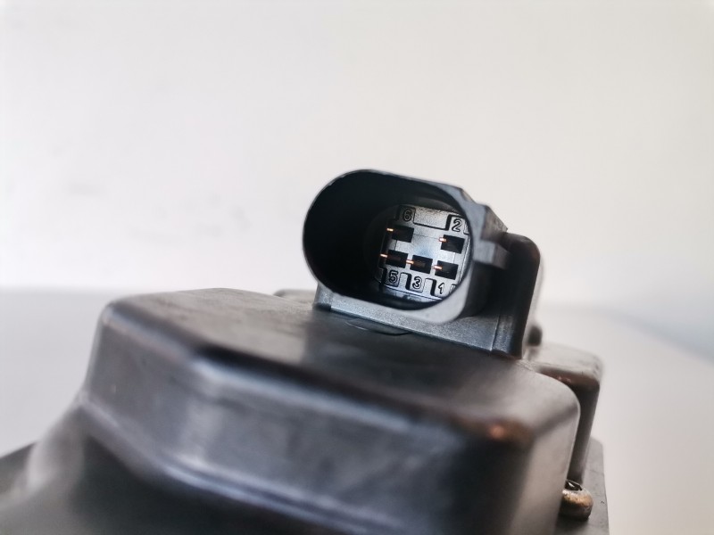 Recambio de valvula egr para volkswagen passat berlina (3c2) bkp referencia OEM IAM 03G131501  