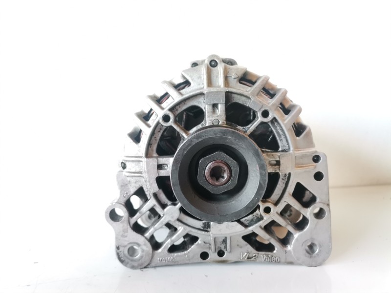 Recambio de alternador para volkswagen polo iv (9n1) azq referencia OEM IAM 437444/SG9B057  