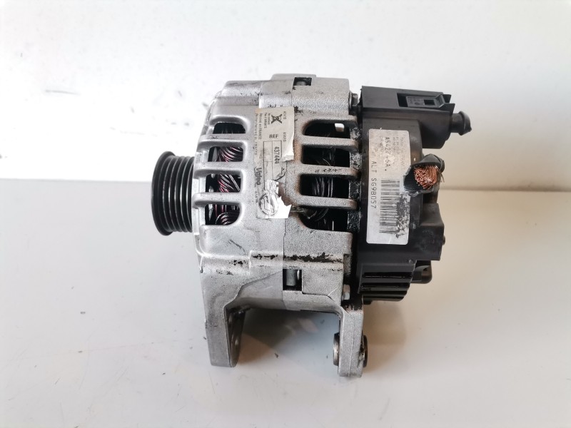 Recambio de alternador para volkswagen polo iv (9n1) azq referencia OEM IAM 437444/SG9B057  
