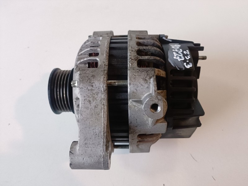Recambio de alternador para opel corsa c z14xe referencia OEM IAM 6204151  