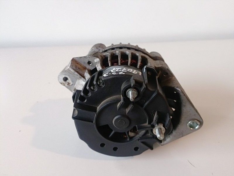 Recambio de alternador para opel corsa c z14xe referencia OEM IAM 6204151  