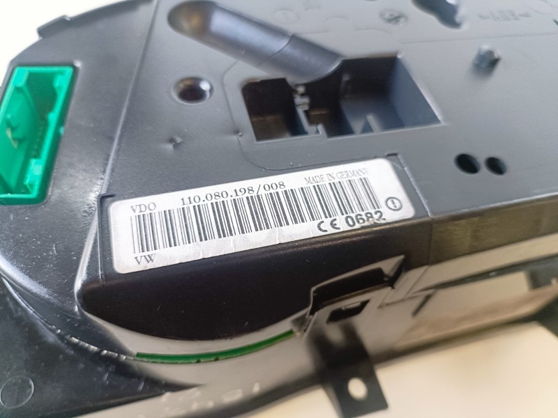 Recambio de cuadro instrumentos para volkswagen passat berlina (3b3) avf referencia OEM IAM 3B0920829A  